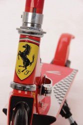 Skládací koloběžka FERRARI